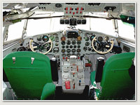 Cockpit IL-18 Borkheide